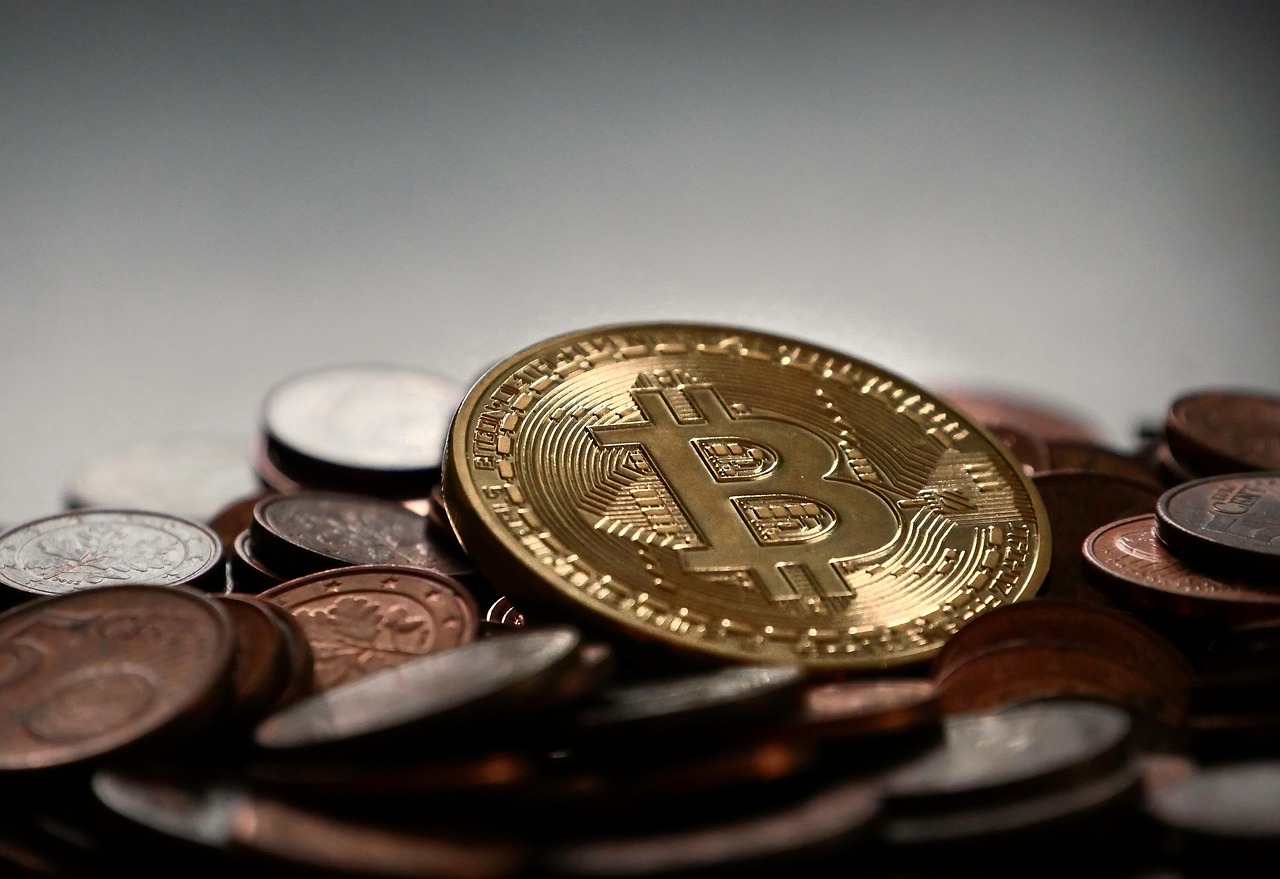 Investigating Blockchain Transactions