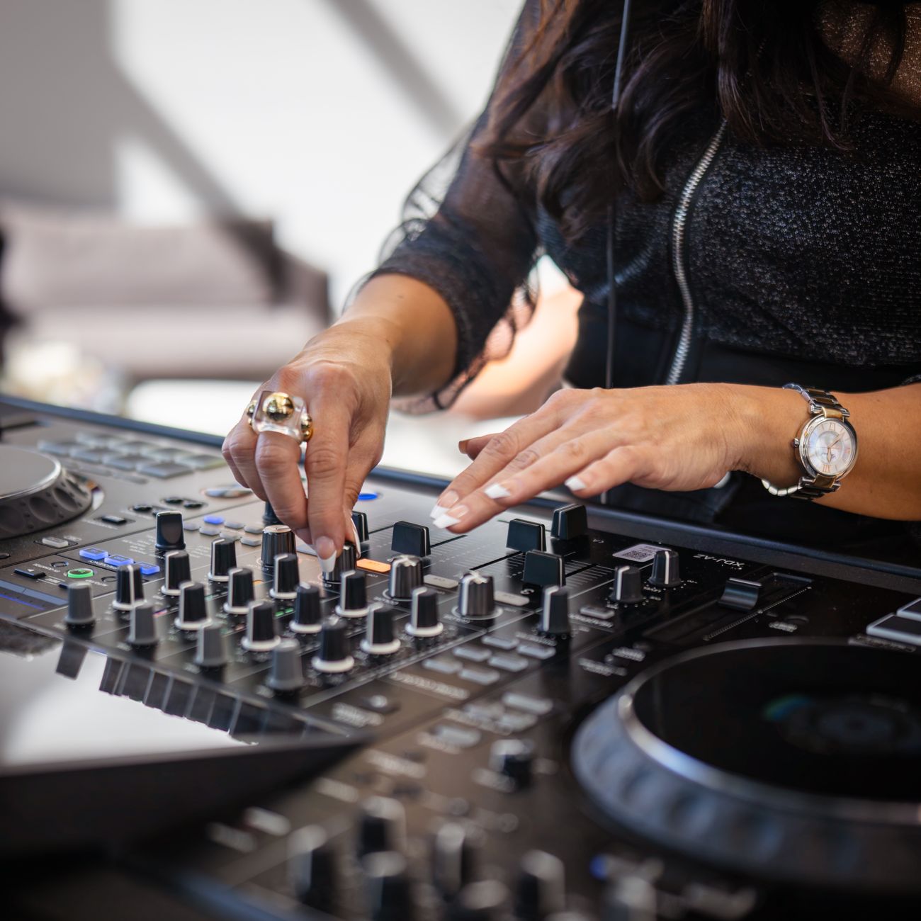 Dispute Resolution in Music Contracts