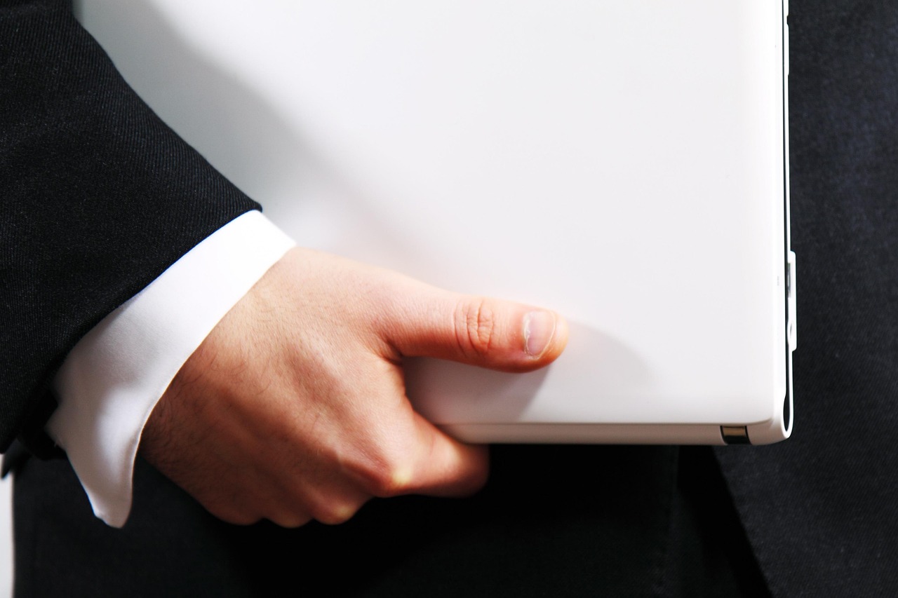 Finance and Insurance Sales Techniques in Automotive Finance and Insurance Management