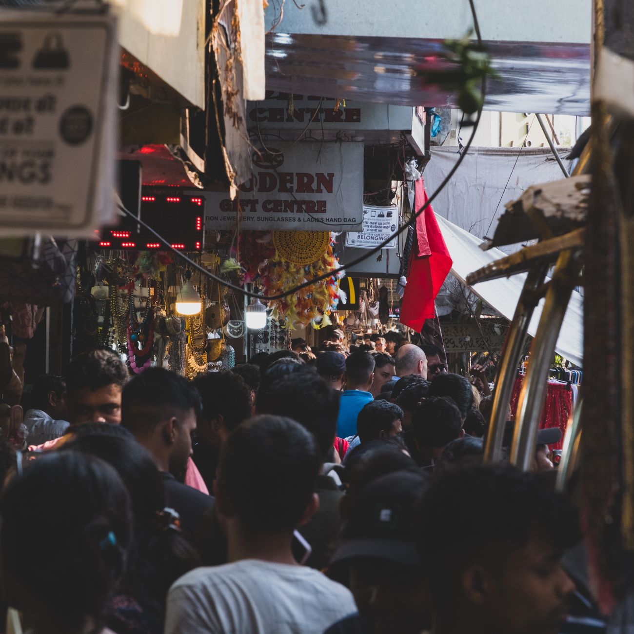 Identifying Target Markets and Buyers